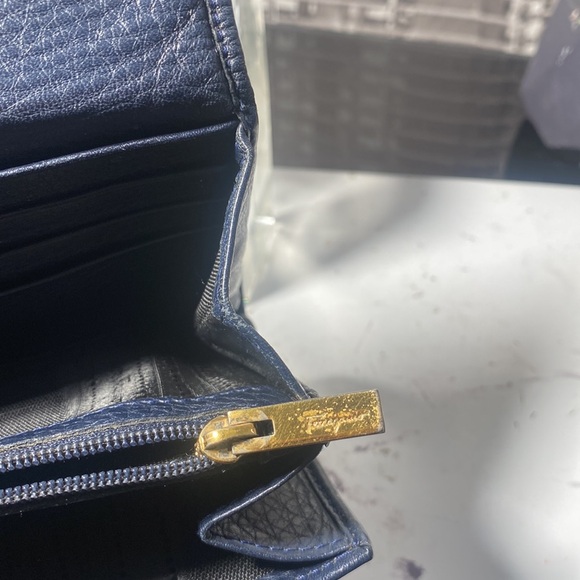 Authentic 💙 Ferragamo Long Wallet - Picture 16 of 17